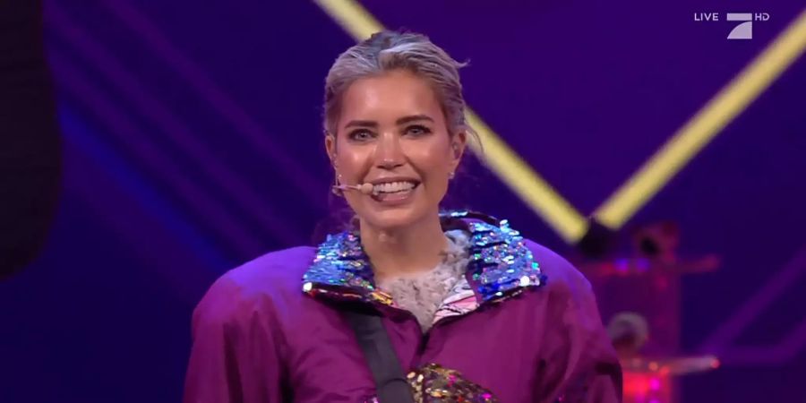 Die Moderatorin und Model Sylvie Meis versteckte sich im Alpaka-Kostüm.