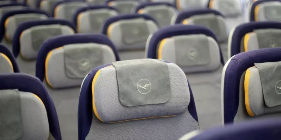 Sitze in einer Lufthansa-Maschine
