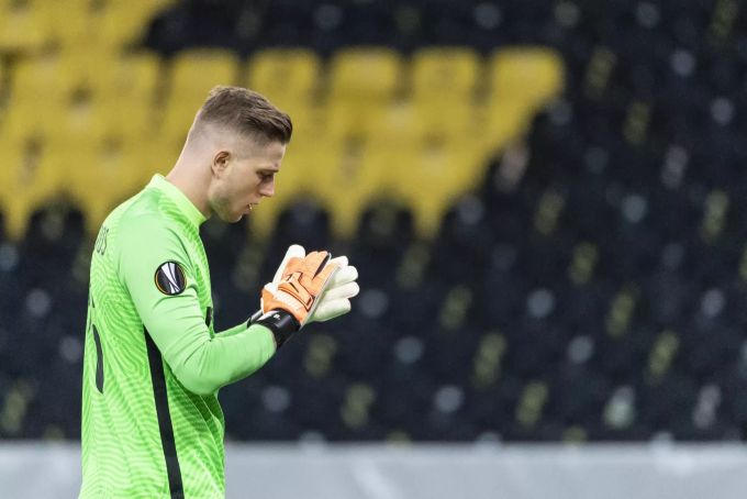 YB-Goalie Von Ballmoos wird gegen Sofia wenig geprüft. YB