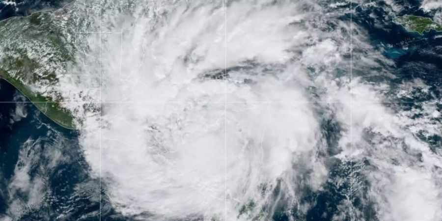 Als Hurrikan der Kategorie vier traf «Iota» in Nicaragua auf Land. Foto: Uncredited/NOAA/dpa