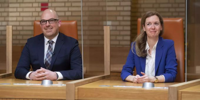 Die Kandidaten für das Amt des Regierungschefs Daniel Risch (VU) und Sabine Monauni (FBP), am Sonntag, 7. Februar 2021, in Vaduz. Liechtenstein