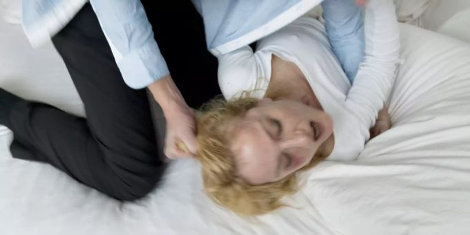 Untersuchung zeigt - Pflegefachpersonen werden häufig Opfer von Gewalt