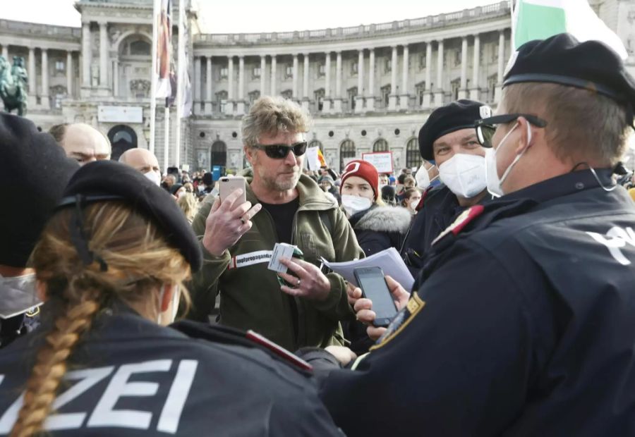 Viele Demonstranten missachteten die FFP2-Maskenpflicht.