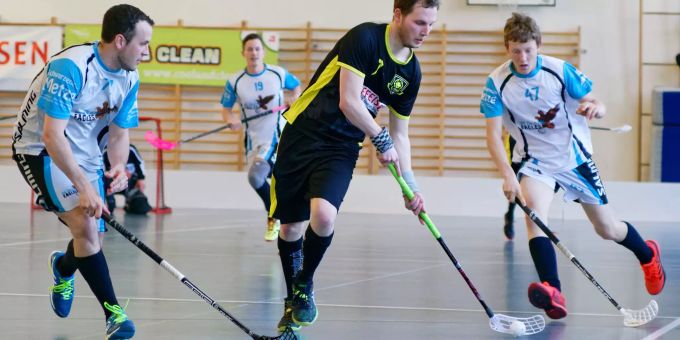 Immer am Ball: Die UHC Lions Meilen Uetikon. Immer am Ball: Die UHC Lions Meilen Uetikon.