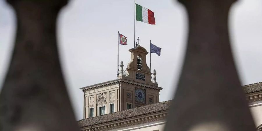 Ein alter Bekannter bringt sich im Rennen um den Quirinalspalast in Rom ins Spiel. Foto: Riccardo Antimiani/ANSA/dpa