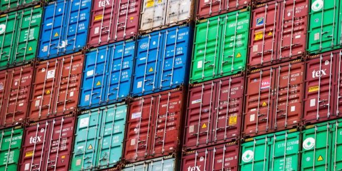 Experten befürchten wegen der Ausbreitung der Omikron-Variante Probleme bei der Aufrechterhaltung der kritischen Infrastruktur. Foto: Christian Charisius/dpa Experten befürchten wegen der Ausbreitung der Omikron-Variante Probleme bei der Aufrechterhaltung der kritischen Infrastruktur. Foto: Christian Charisius/dpa