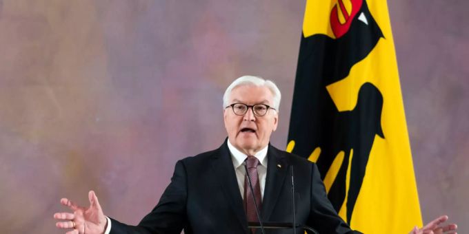 ARCHIV - Deutschlands Bundespräsident Frank-Walter Steinmeier kann in rund sechs Wochen mit einer Wiederwahl rechnen. Foto: Bernd von Jutrczenka/dpa ARCHIV - Deutschlands Bundespräsident Frank-Walter Steinmeier kann in rund sechs Wochen mit einer Wiederwahl rechnen. Foto: Bernd von Jutrczenka/dpa