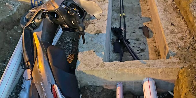 Der Motorradfahrer wurde bei der Kollision verletzt. Unfall