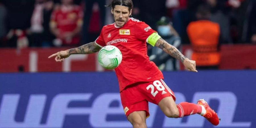 Freut sich auf die «Stadtmeisterschaft»: Christopher Trimmel von FC Union Berlin. Foto: Andreas Gora/dpa
