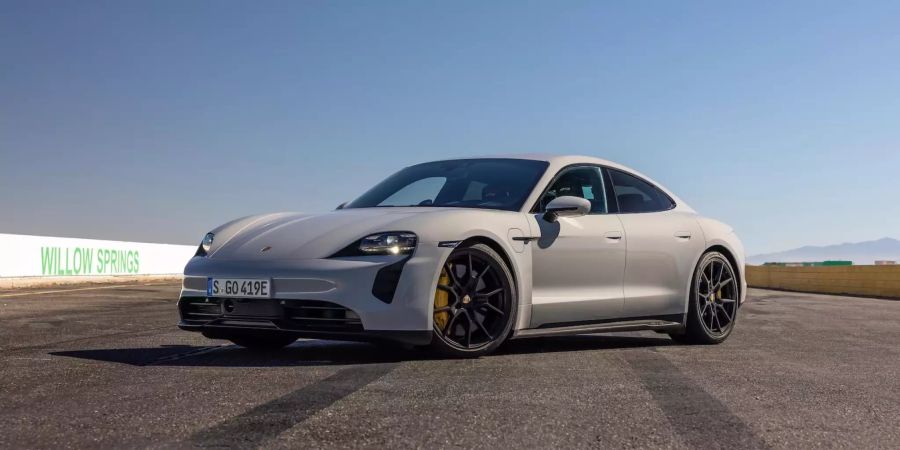 2022 Porsche Taycan GTS