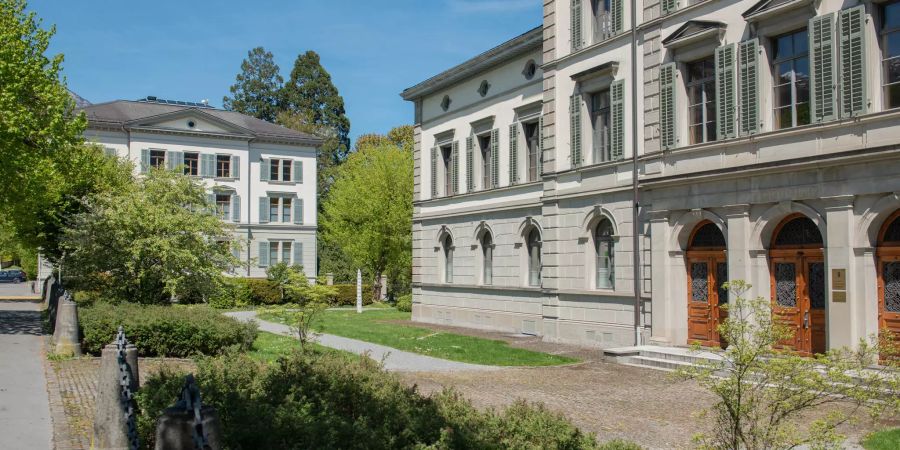 Gerichtshaus in der Stadt Glarus.