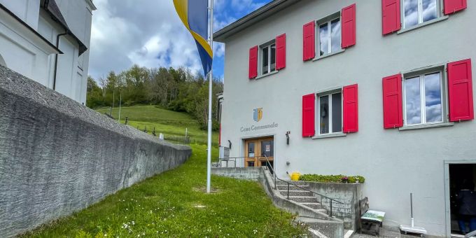 Gemeindehaus Schluein. Gemeindehaus Schluein.