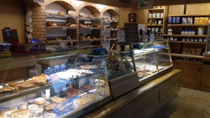 Ob süss oder salzig; allerlei Köstlichkeiten werden täglich im Laden der Hackebeil Bäckerei angeboten. Hackebeil Bäckerei Arbon