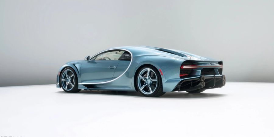 Mit blau-silberner Lackierung immer der Erste sein: 1‘578 PS finden sich unter der Haube des Bugatti Chiron Super Sport 57 One of One.