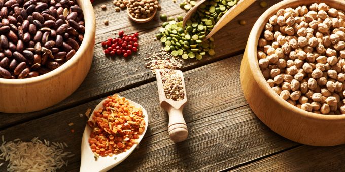 Hülsenfrüchte sind Teil der flexitarischen Diät und perfekt zum Abnehmen – auch für Senioren. Hülsenfrüchte
