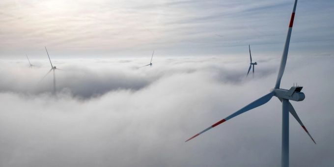 Windräder in einem Windpark westlich von Halle. (Symbolbild) Windräder