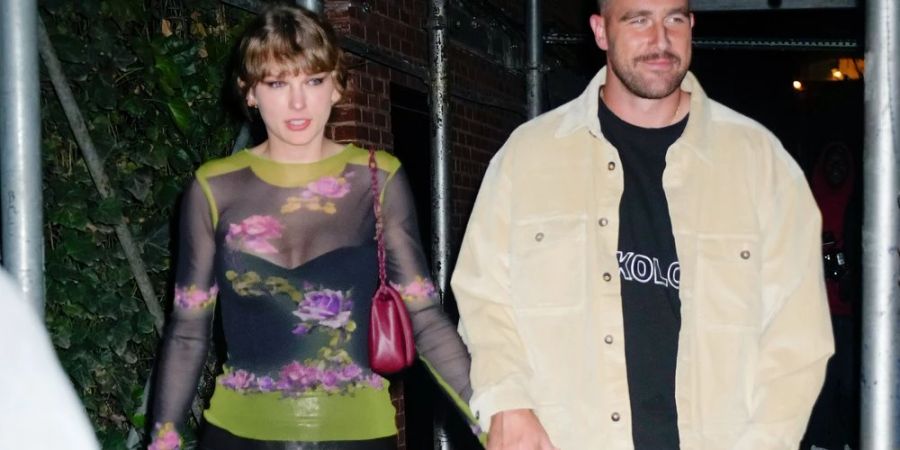 Taylor Swift und Travis Kelce machen aus ihrer Liebe kein Geheimnis mehr.