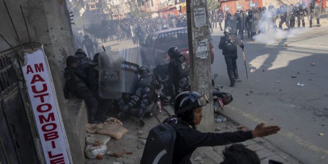 Nepalesische Demonstranten in Kathmandu am 23.11.2013