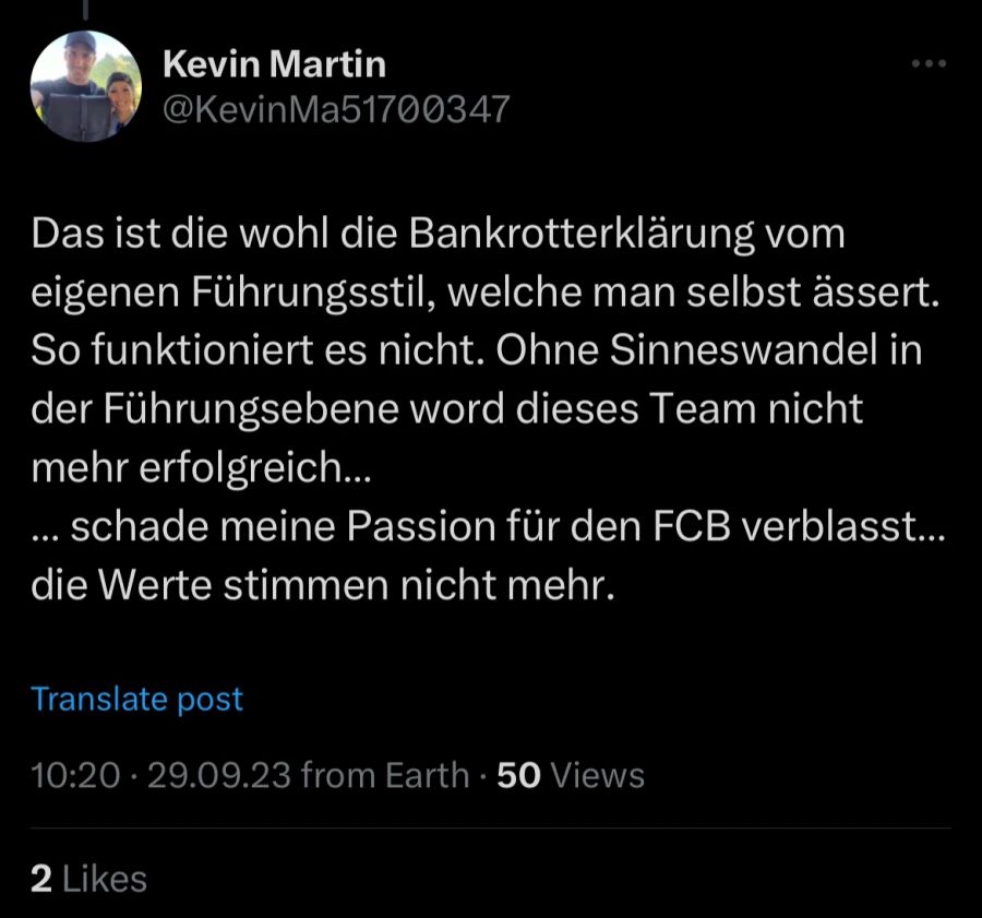 Dieser Fan sieht schwarz für seinen Lieblingsklub.