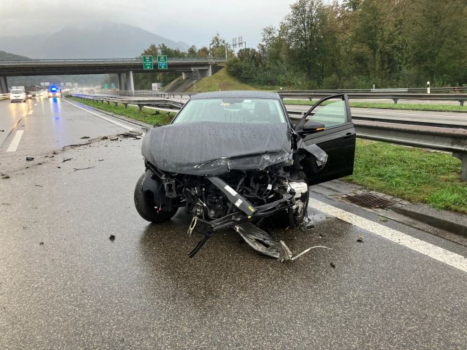 Es entstand ein hoher Sachschaden. Sachschaden