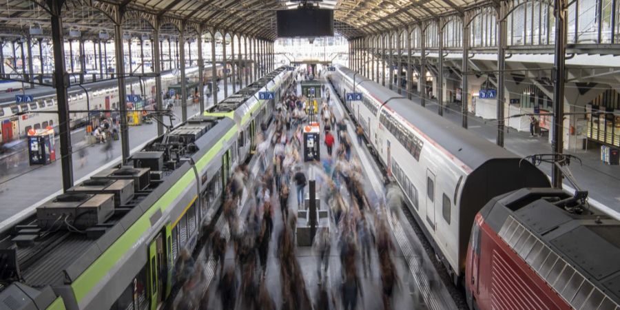 Bahnhof Luzern.