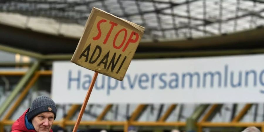 Demonstrant vor der Olympiahalle München