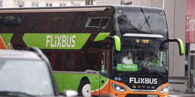 Flixbus stellt den Betrieb ein und gibt Gutscheine aus. Foto: Boris Roessler/dpa Flixbus stellt den Betrieb ein und gibt Gutscheine aus. Foto: Boris Roessler/dpa