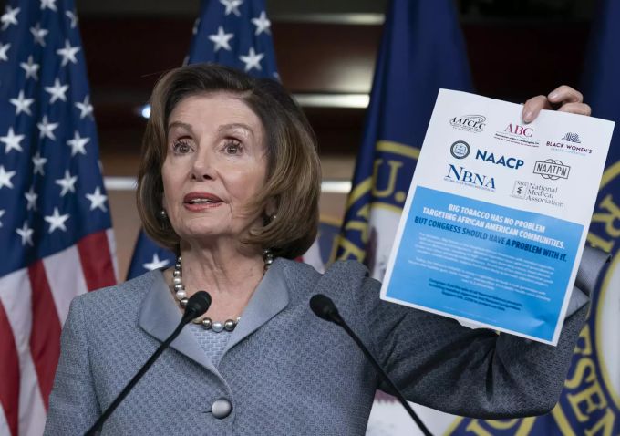 Nancy Pelosi kritisiert im US-Kongress die Tabak-Industrie. Congress Tobacco