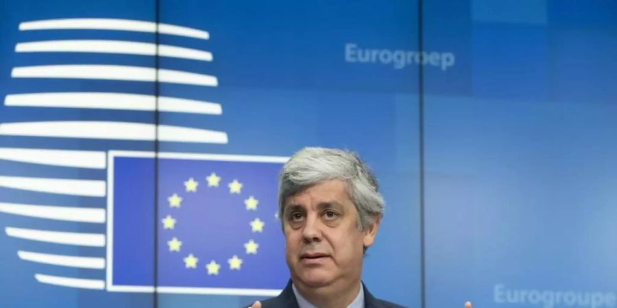 Hilfsprogramme gegen die wirtschaftlichen Folgen: Zur Debatte stehen neue Kreditlinien des Eurorettungsschirms ESM, sagt Eurogruppen-Chef Mario Centeno. Foto: Zucchi Enzo/EU Council/dpa/Archiv