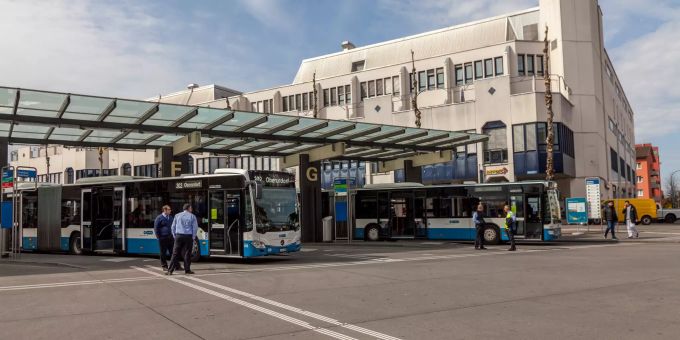 Busstation Dietikon Bahnhof. Busstation Dietikon Bahnhof