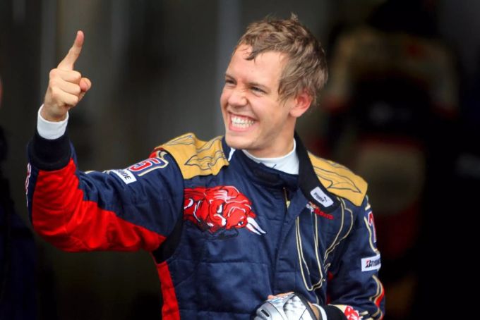 Beim Italien-GP 2008 wird Sebastian Vettel zuerst zum jüngsten Polesitter und einen Tag später zum damals jüngsten GP-Sieger der Formel 1. Sebastian Vettel Formel 1