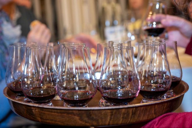 Die zweite Runde Portwein wird serviert
