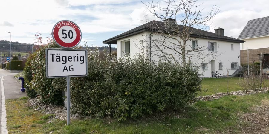 Einfahrtsstrasse Richtung Tägerig (AG).