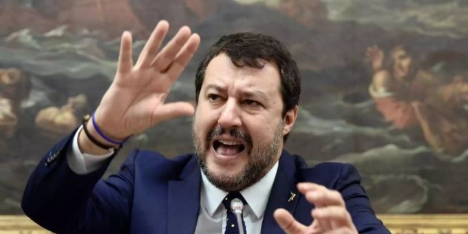 Die Krise der italiensichen Regierung spielt vor allem dem Oppositionschef von der rechtspopulistischen Lega, Matteo Salvini, in die Hände. Foto: Fabio Cimaglia/LaPresse via ZUMA Press/dpa