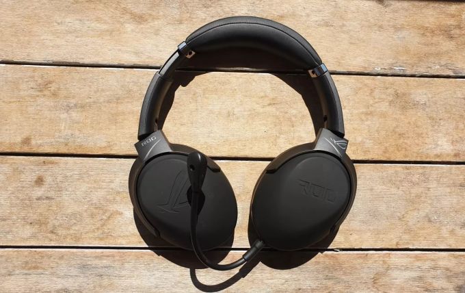 Asus ROG Strix Go 2.4