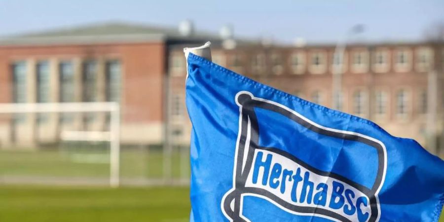 Der Start des Teamtrainings bei Hertha BSC ist noch offen. Foto: Andreas Gora/dpa