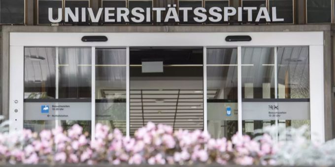 Das Unispital informiert an einer Pressekonferenz über das Coronavirus. Unispital Zürich, Hirntumor