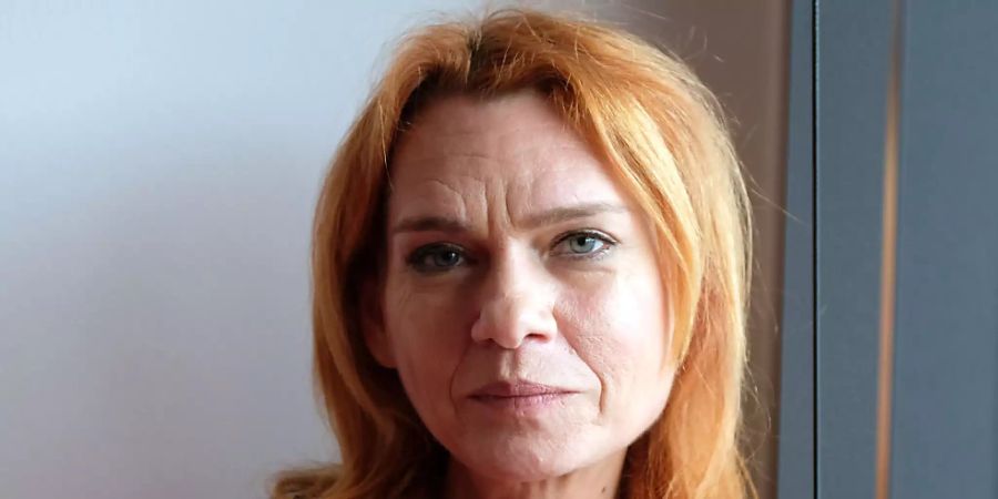 Ein Gericht in Istanbul hat die in Deutschland lebende türkische Schriftstellerin Asli Erdogan vom Vorwurf des «Terrorismus» freigesprochen. (Archivbild)