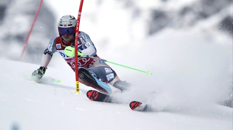 Der designierte Hirscher-Nachfolger Henrik Kristoffersen fährt auf Rang zwei.