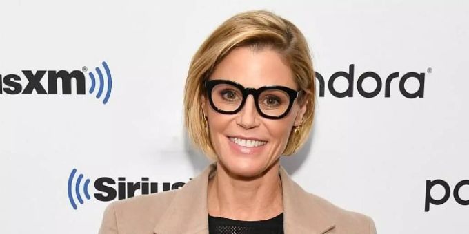 Mit Sarah Hyland - Julie Bowen segnete Wells Adams Verlobung ab