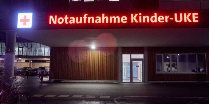 Erstmals ist in Hamburg eine Infektion mit dem neuartigen Coronavirus nachgewiesen worden. Es handele sich um einen Mitarbeiter der Kinder- und Jugendmedizin am Universitätsklinikum Hamburg-Eppendorf (UKE). Coronavirus in Hamburg