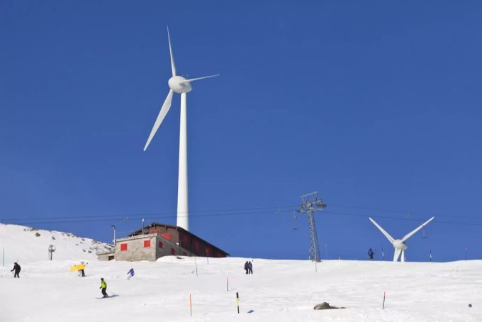 Windräder in Andermatt UR erneuerbare energien berge