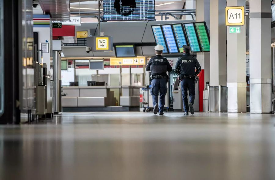 Coronavirus - Flughafen Tegel