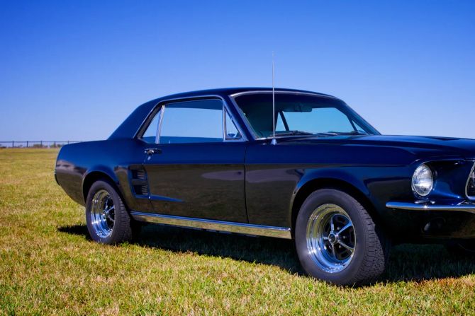 Ford Mustang, Oldtimer, schwarz, Muscle Car