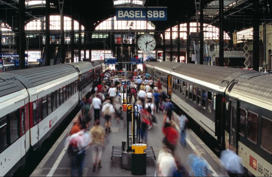 Am Bahnhof Basel sind immer wieder Taschendiebe unterwegs.