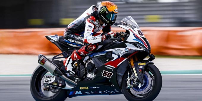 Beim Training im Superbike stürzte Michael van der Mark. Superbike