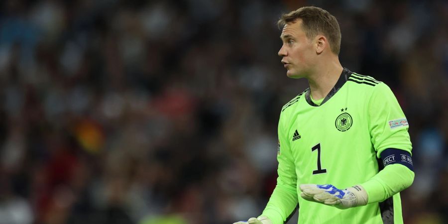 Deutschlands Torwart Manuel Neuer gestikuliert.