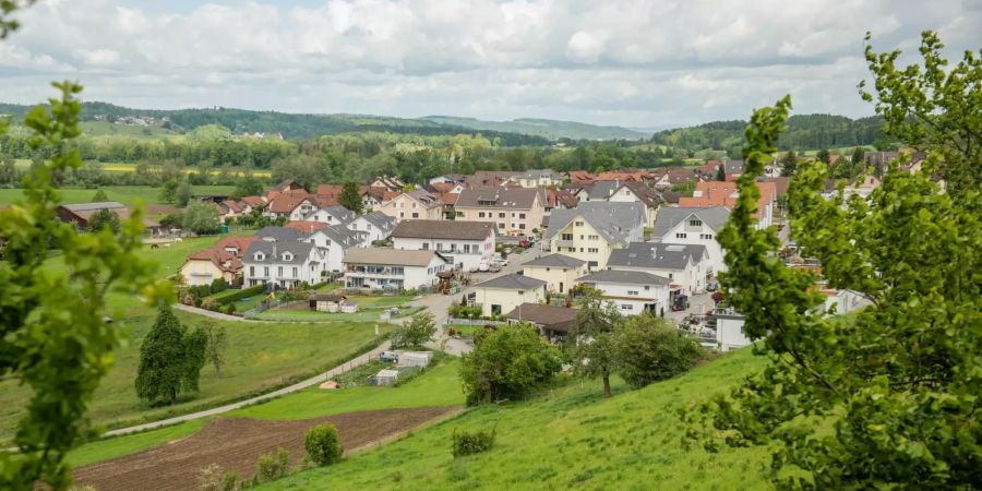 Blick auf die Gemeinde Unterlunkhofen im Kanton Aargau.