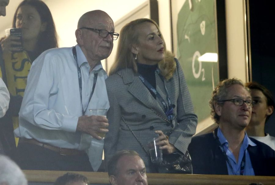 Rupert Murdoch und Jerry Hall verfolgen 2015 ein Spiel der Rugby-WM.