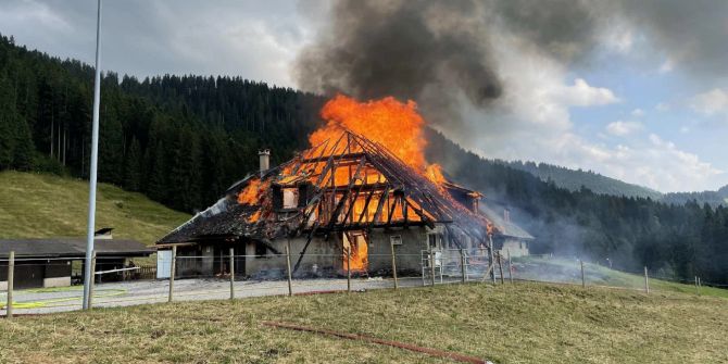 Brand in Les Paccots